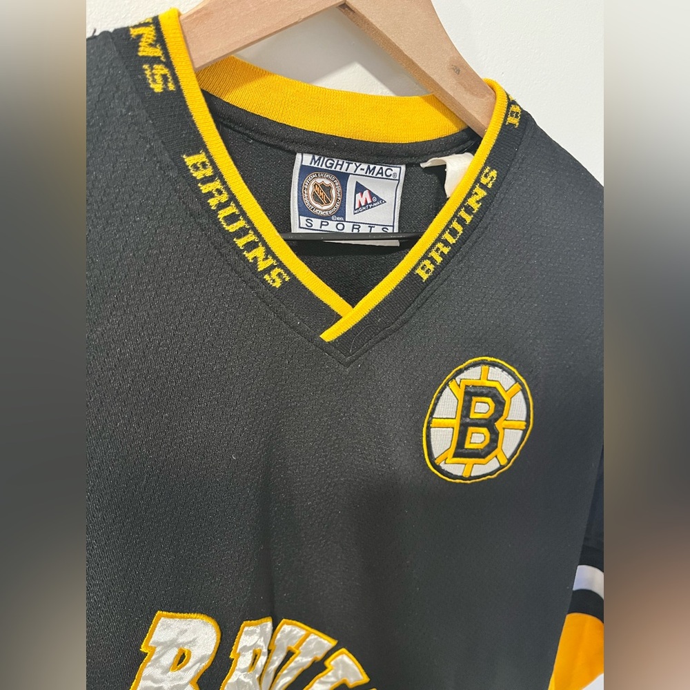 Boston Bruins - Men’s Black & Gold Hockey Jersey - Picture 2 of 5